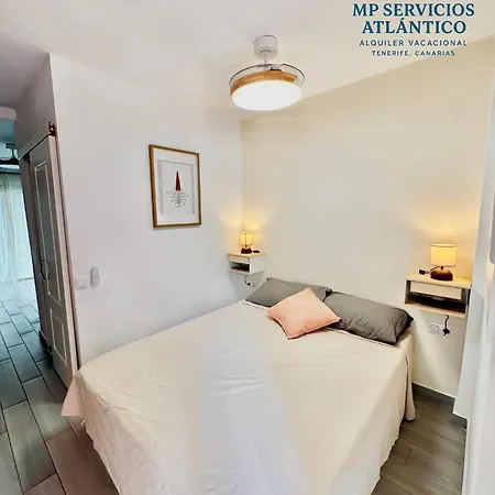 Acoger Estudio Con Balcón En Apartamento