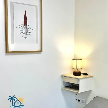 Apartamento Acoger Estudio Con Balcón En *