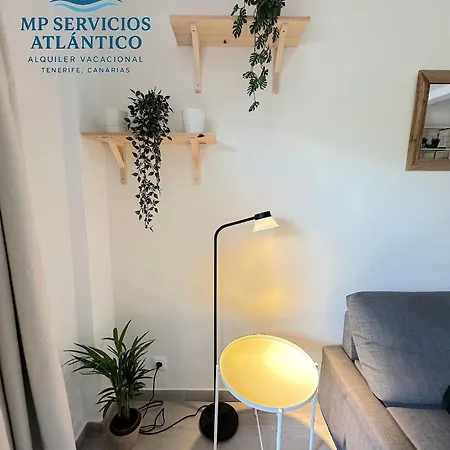 Acoger Estudio Con Balcón En Apartamento *