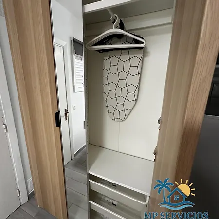 Apartamento Acoger Estudio Con Balcón En *