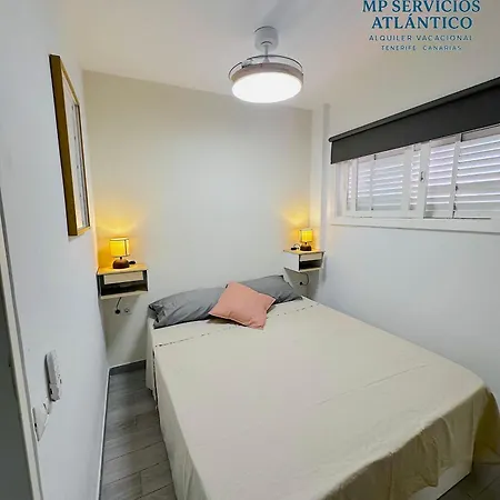 Acoger Estudio Con Balcón En *