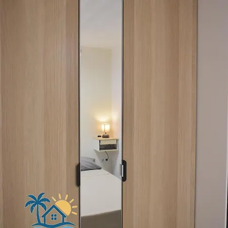 Acoger Estudio Con Balcón En