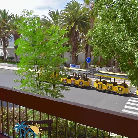 Apartamento Acoger Estudio Con Balcón En *